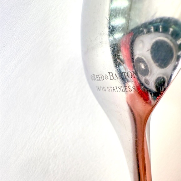 (4) Reed & Barton Hammered Stainless Steel Teaspoons – Good/Fair Condition 🍽✨ - Picture 6 of 7